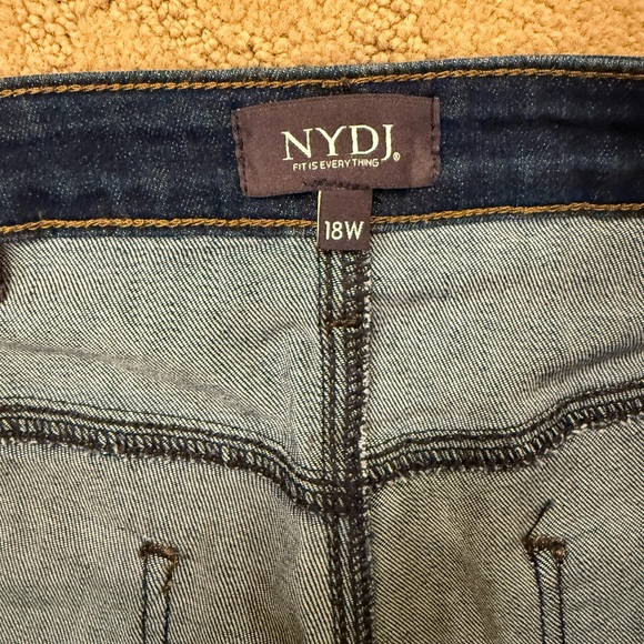 NYDJ Ami Skinny Ankle Jeans - Picture 3 of 5